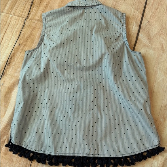 Woman’s Size Large Democracy Sleeveless Button Down Shirt Tassels - Picture 7 of 7